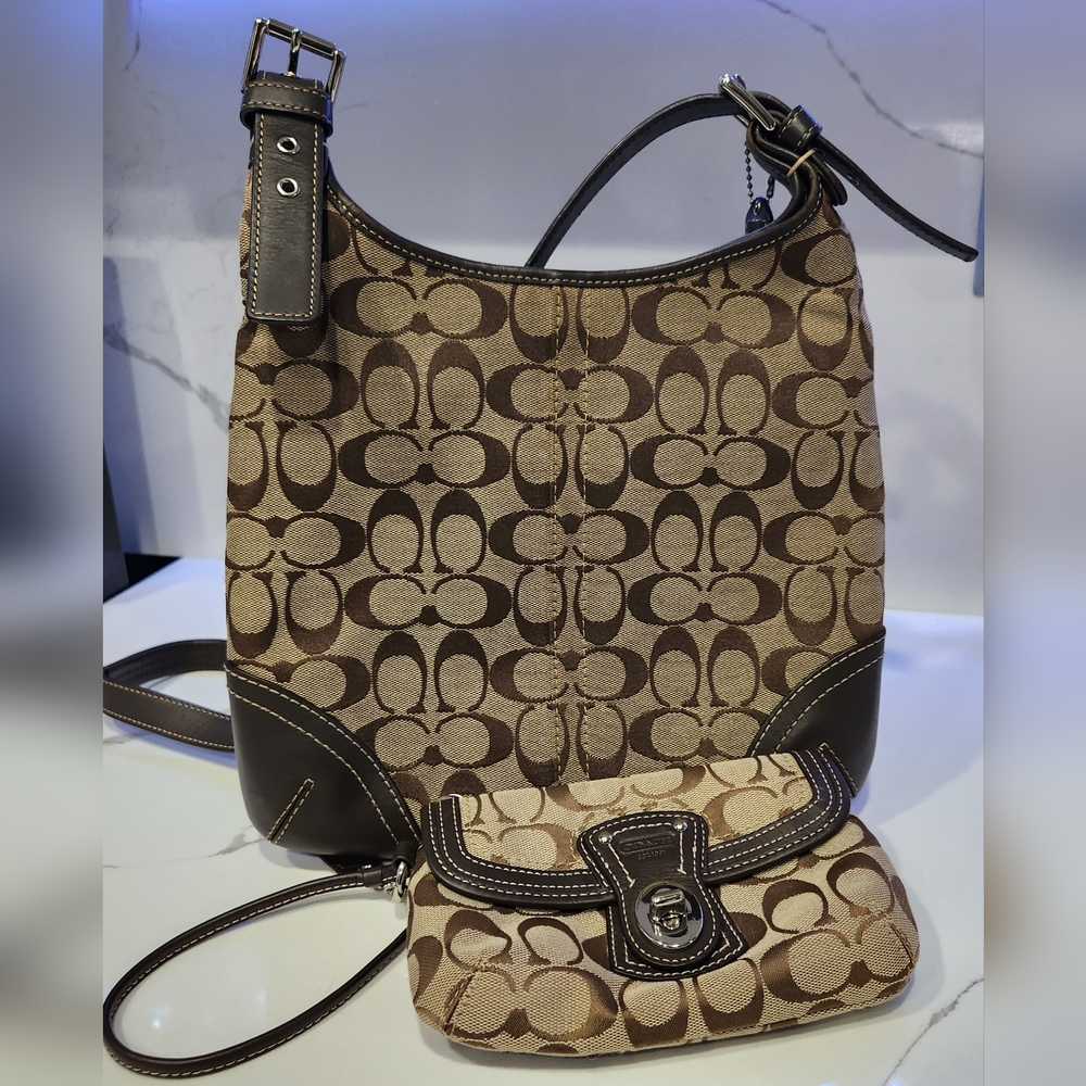 Vintage COACH Hampton Signature 11193 Brown Canvas Crossbody with Matching Pouch